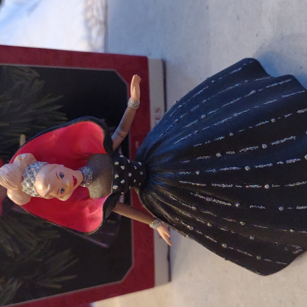1996 Hallmark Mattel Barbie 'Holiday' Ornament